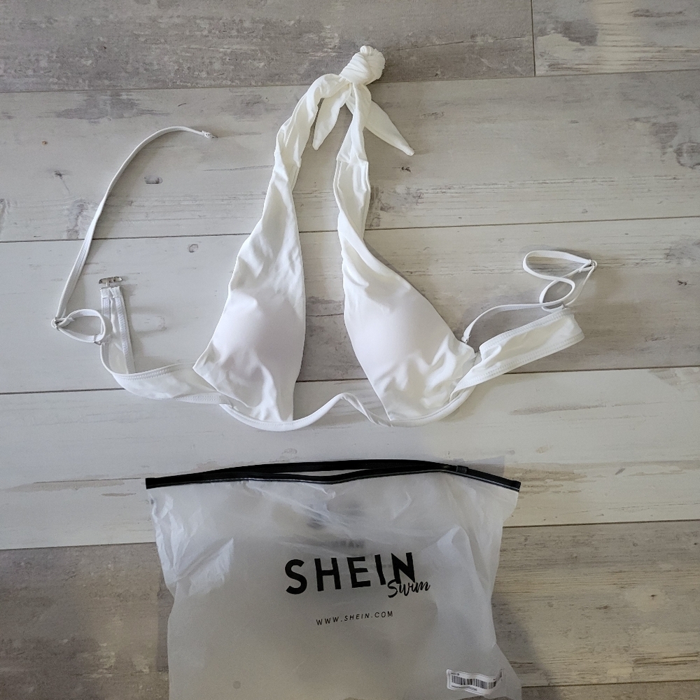 Low cut bikini top white  Size L